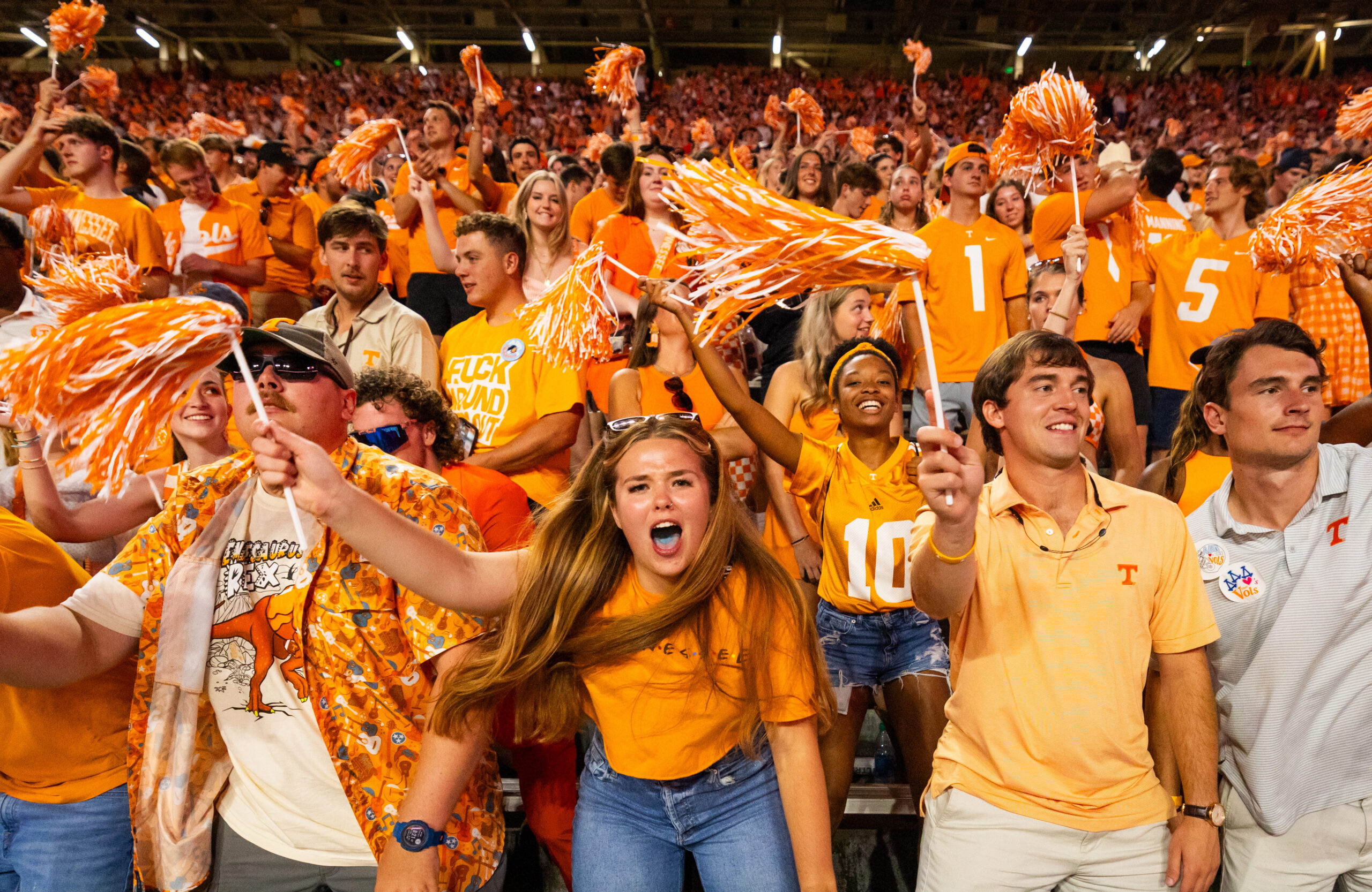 EXPERIENCE FOOTBALL SEASON WITH THE VOLS